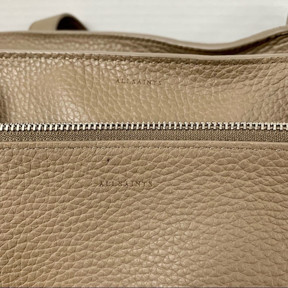 AllSaints Ray East West Pebbled Leather Tote Bag and Leather Pouch - Picture 4 of 10